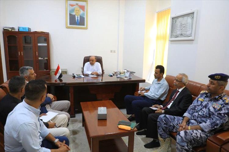 عضو مجلس القيادة الخنبشي يبحث مع مسؤول اممي تعزيز التنسيق الامني المشترك