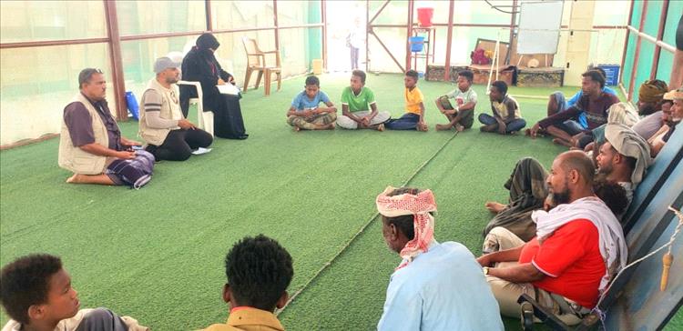 نزول ميداني لمديرة التثقيف والإعلام الصحي بلحج للإشراف على متطوعي مشروع شبكة الآباء بتبن