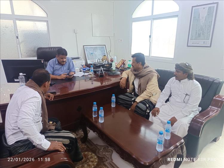 مدير عام رضوم يناقش مع المدير التنفيذي للصندوق الاجتماعي للتنمية التدخلات التنموية القادمة بالمديرية