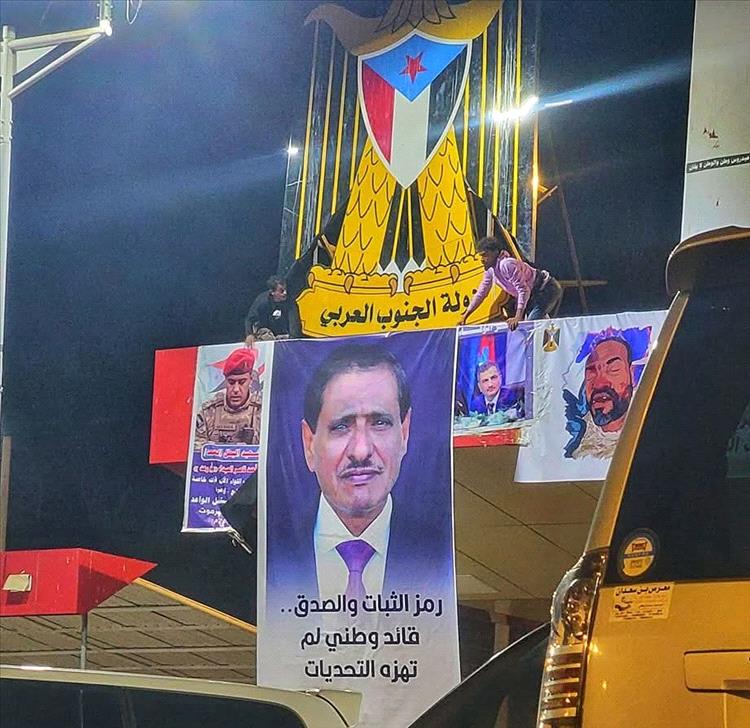 توافد متظاهرين إلى ساحة العروض بخور مكسر