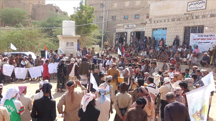 لقاء جماهيري حاشد في حبان بشبوة يؤكد على الشراكة العادلة ويرفض الوصاية والتهميش