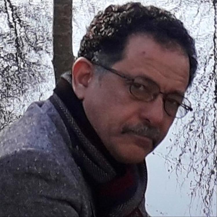 علي المقري: لا مشكلة في رفع الأعلام الإقليمية في عدن وحضرموت ضمن النظام الفيدرالي