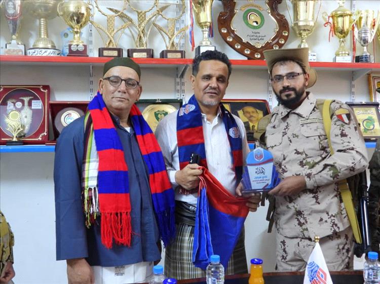 سيئون: اللواء عمار طامش يكرّم نادي سيئون عقب تتويج ناشئيه بلقب كأس حضرموت لأندية الوادي