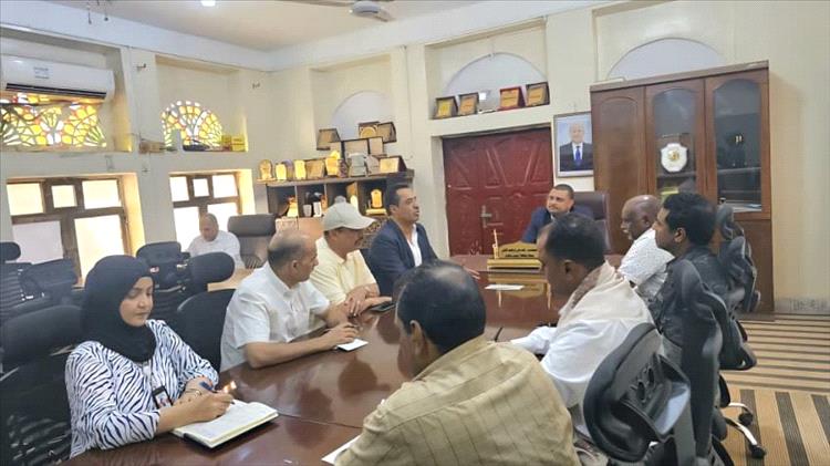 اللجنة الوطنية للتحقيق تنفذ زيارة ميدانية إلى سقطرى وتلتقي السلطة المحلية وتعاين سجن حديبو