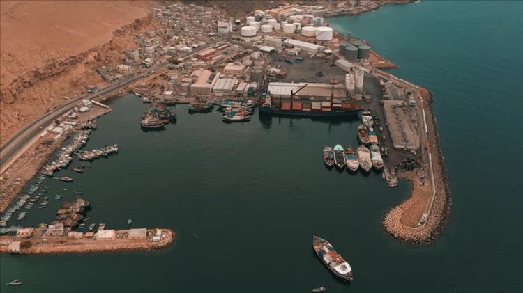 القائم بأعمال وزير النقل: ميناء المكلا يستعيد نشاطه الملاحي الكامل