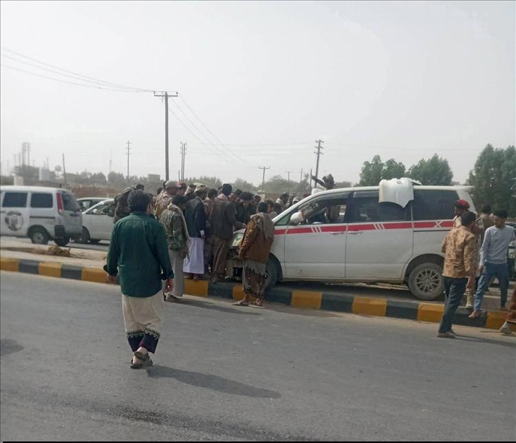 وفاة شخص وإصابة تسعة آخرين جراء حوادث مرورية أمس