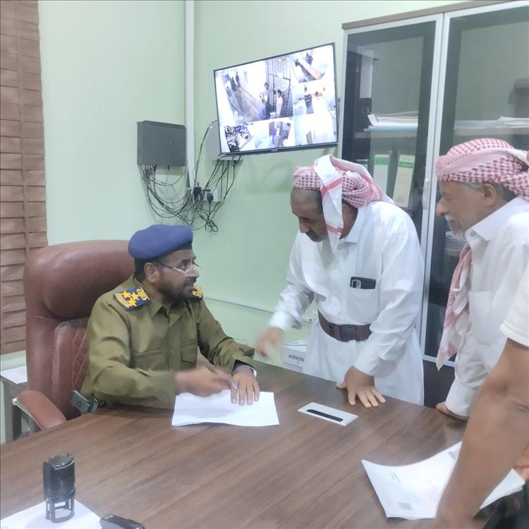 مدير الاحوال المدنية بوادي حضرموت يُطمئن المواطنين: العمل مستمر والخدمات تُصرف وفق الإجراءات القانونية