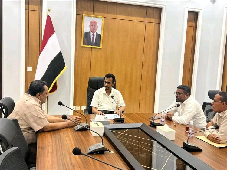 وكيل حضرموت الجيلاني يشدد على ضرورة تكثيف مراقبة الأسعار وحماية المستهلك قبيل شهر رمضان المبارك