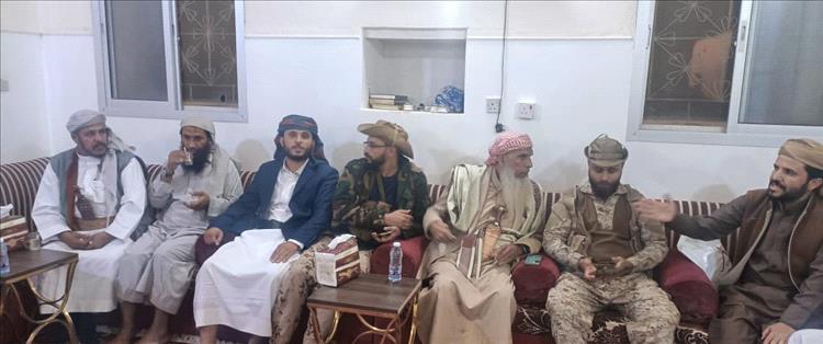 وفد من الفرقة الثالثة قوات الطوارئ يزور الشيخ عبدالله بن مبروك