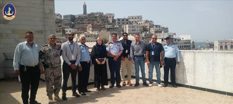 خفر السواحل اليمني يستقبل وفد منظمة الهجرة الدولية