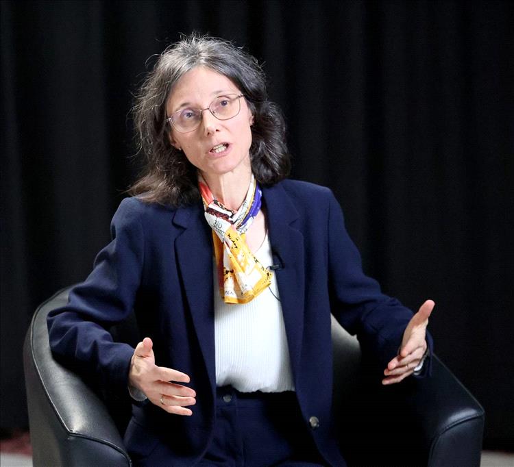 السفيرة الفرنسية تشيد بلقاء سالم الخنبشي وتؤكد دعم تطبيع الأوضاع في حضرموت