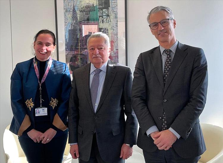 السفير محمد طه يبحث مع مسؤولين أوروبيين تعزيز العلاقات الثنائية وتطورات الأوضاع في اليمن