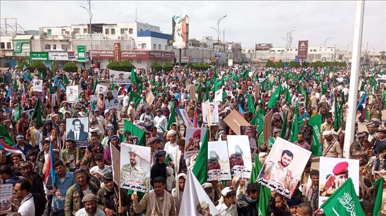 مليونية في عدن تؤكد أهمية الدور السعودي وتُسند جهود تطبيع الأوضاع واستعادة الدولة