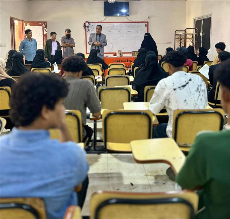 كلية اللغات والترجمة بجامعة عدن تدشن الفصل الدراسي الثاني