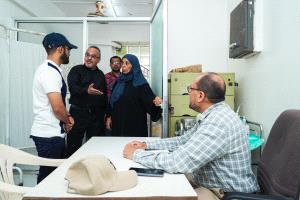 مدير صيرة يتفقد مستوى الخدمات في المراكز الصحية بالمديرية