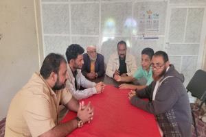 مدير عام مديرية قعطبة بكر الشاعري يلتقي " جمعية التكافل الإنساني" لبحث زيادة المساعدات الغذائية