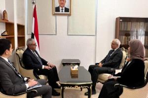 نائب وزير الخارجية يبحث مع السفير المصري العلاقات الثنائية وآفاق التعاون المشترك