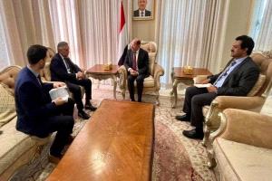 وزير الخارجية يبحث مع سفير الاتحاد الأوروبي تعزيز التعاون الثنائي