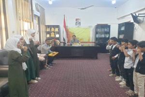 نائب وزير التربية يلتقي الطلبة الملتحقين ببرنامج تدريب الحساب الذهني بمأرب