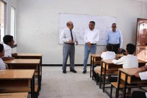 أمين عام محلي حضرموت يتفقد سير الدراسة بعدد من مدارس مديرية المكلا