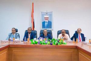 المكتب التنفيذي بشبوة يؤكد الثوابت الوطنية ويدعم مسار الاستقرار والحوار