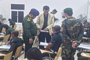 وكيل محافظة حضرموت يدشّن امتحانات الفصل الدراسي الأول بكلية الشرطة للعام الأكاديمي 2025–2026م