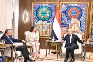 رئيس مجلس القيادة يستقبل كبير مستشاري الرئيس الاميركي