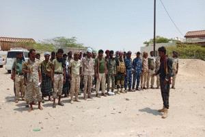 أفراد "نخبة بالحاف" المبعدون يناشدون المحافظ والتحالف إنصافهم ودمجهم عسكرياً