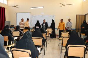 بلفاس يتفقد سير الاختبارات النصفية بالمعاهد التقنية والمهنية بالمكلا