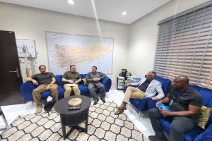 نائب مدير أمن عدن يلتقي كبير مستشاري الأمن والسلامة للأمم المتحدة.