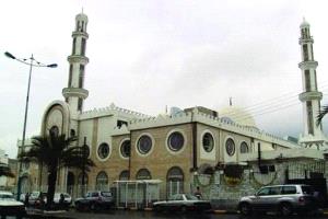 خطباء صلاة الجمعة يشددون على ضرورة الاصطفاف إلى جانب مؤسسات الدولة ودعم الجيش والأمن