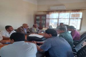 الوكيل الغتناني يتفقد سير العمل بمكتب الزراعة والري بمحافظة سقطرى