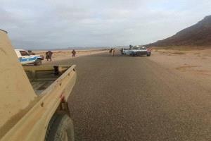 قوات الأمن بمحافظة أبين ترفع قطاعًا مسلحًا وتؤمّن مرور ناقلات وقود كهرباء عدن