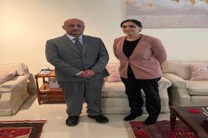 السفيرة البريطانية لدى بلادنا عبده شريف: ملتزمون بدعم خفر السواحل اليمني وتعزيز أمن الملاحة