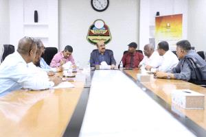 مدير تربية ساحل حضرموت يلتقي مدير عام مديرية مدينة المكلا ويناقشان الوضع التربوي والتعليمي بالمديرية