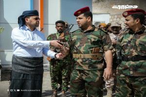 قطاع تلفزيون حضرموت يكرّم السرية السابعة لحماية ديوان المحافظة وشباب حي السلام تقديرًا لجهودهم الأمنية