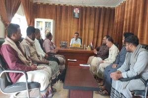 مدير عام القطن يلتقي اللجنة الثقافية بالوادي والصحراء واللجنة الشبابية بالعقاد لبحث إقامة المسابقة الثقافية الاولى لمعلمي الثانويات