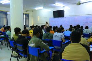 جامعة العلوم والتكنولوجيا فرع الحديدة تدشن برنامج دروس تقوية مجانية لطلبة الثانوية