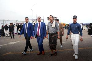 مدير عام الإدارة العامة لنظم المدفوعات بالبنك المركزي يتفقد معرض “سوق من غير كاش” ويقر تمديد فعالياته يومًا إضافيًا