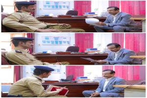 محافظ شبوة يؤكد على ضرورة الارتقاء بخدمات مصلحة الأحوال المدنية