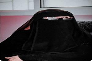 عضو مجلس القيادة الرئاسي البحسني يعزّي في وفاة رئيسة اللجنة الوطنية للمرأة بحضرموت