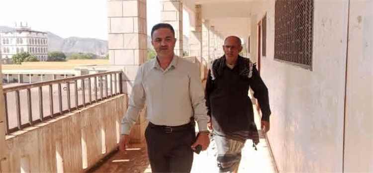 مدير عام ردفان يوجه بصرف حافز المعلمين والمعلمات لشهر مايو ويؤكد الوفاء بالتزامات السلطة المحلية تجاه القطاع التربوي