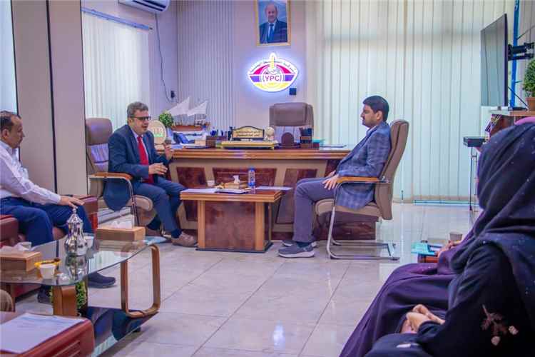 اتفاق عمل مشترك بين شركة النفط اليمنية وهيئة المواصفات والمقاييس لضبط معايرة محطات الوقود