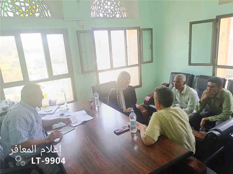 مدير عام المعافر يلتقي وفد منظمة التضامن الدولية ويبحث تدخلاتها الإنسانية والتنموية بالمديرية