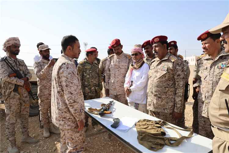 قائد المنطقة العسكرية الثانية يدشّن المرحلة الثانية من العام التدريبي ٢٠٢٦م بلواء شبام ويشيد بجاهزية منتسبيه
