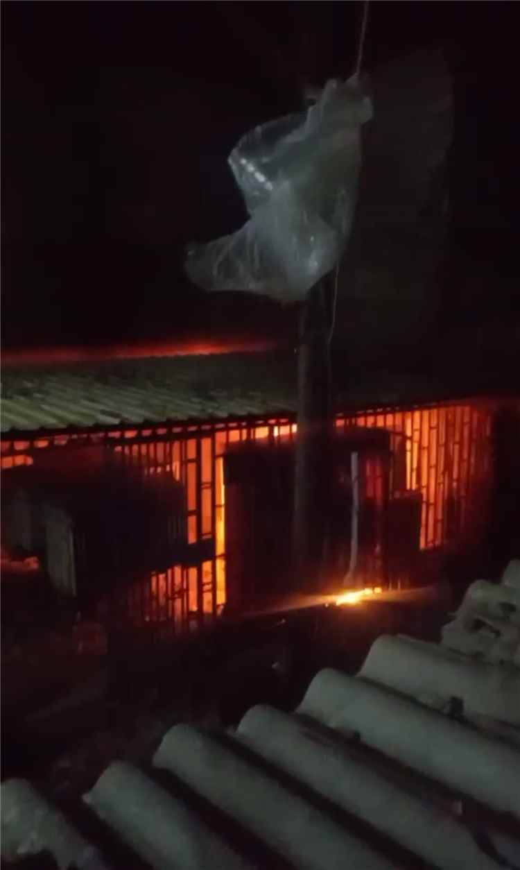 احتراق مولدات كهرباء في حي جبل التوانك بالتواهي بسبب الأحمال المرتفعة
