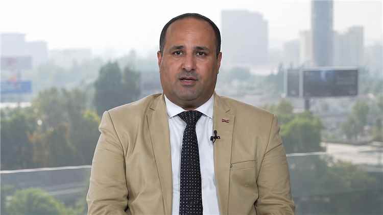 وكيل وزارة الإعلام: الحـ.ـوثيون تجاوزوا تقويض الدولة إلى انتهاك السيادة اليمنية خدمةً للمشروع الإيـ.ـراني