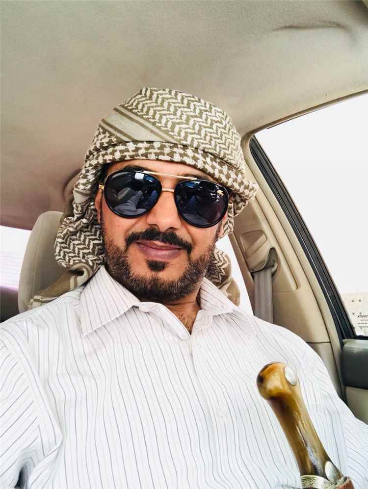 من رحلة إلى رسالة: كيف يحوّل ناصر الخليفي تجاربه إلى قصص