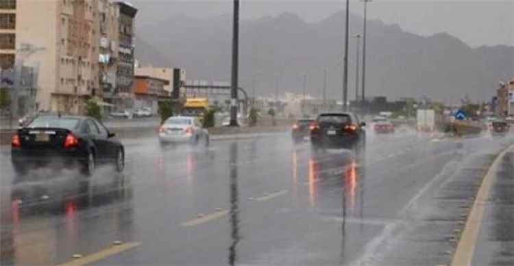 المركز الوطني للإرصاد: توقعات بهطول أمطار رعدية على 10 محافظات يمنية خلال الساعات المقبلة