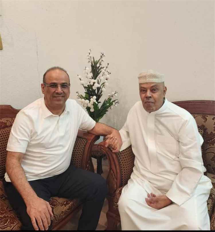 الميسري يزور الفريق الركن عبدالله عليوة وزير الدفاع الأسبق للاطمئنان على صحته